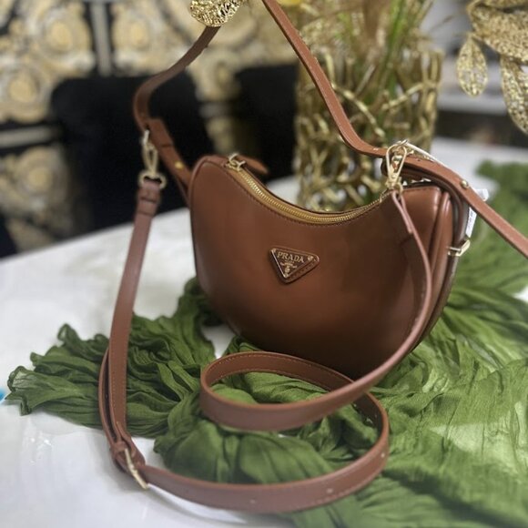Semicircular Elegant Women's Handbag